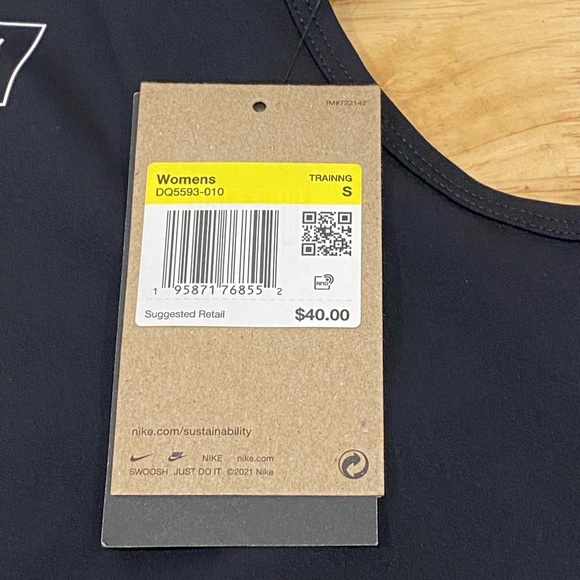 Nike Pro Dri-FIT Women's Graphic Crop Tank Top NWT black logo band small perfect - Picture 8 of 12